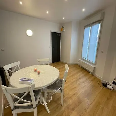 Apartment Paris Centre Hopital Percy 2 Pieces Tres Lumineux Grand